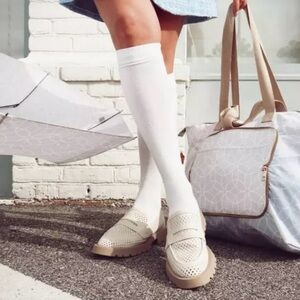 Dolce Vita Women’s Slip-on Ersula Loafer with a Chunky Sole and Heel, Size 7.5